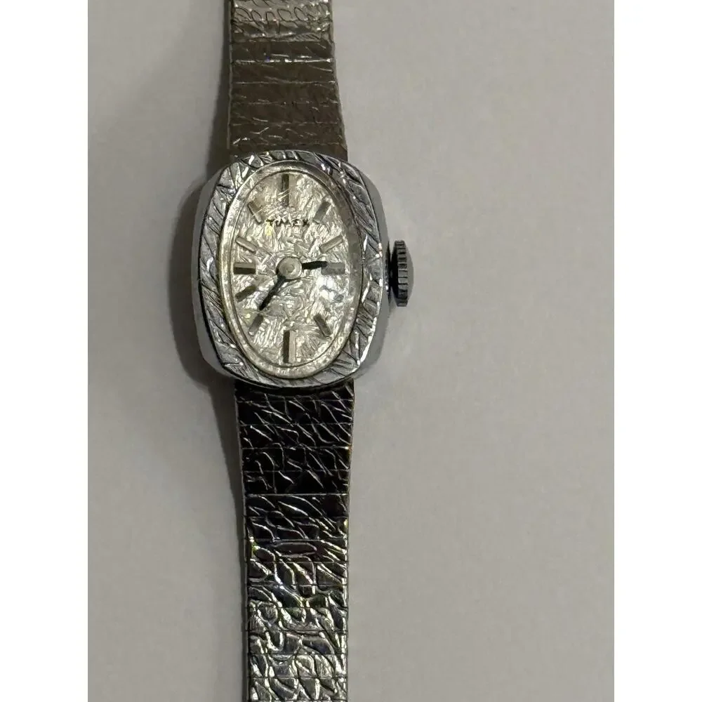 Vintage Timex Ladies Watch Running Silver Textured Dial Original Bracelet Manual